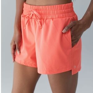 Savvi Taylor Coral Athletic Shorts Women's Small 3½"inseam Pockets Vibrant